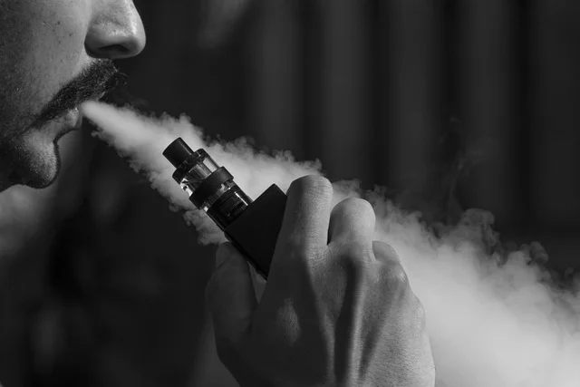 how do foger vapes work compared to competitors on a store shelf